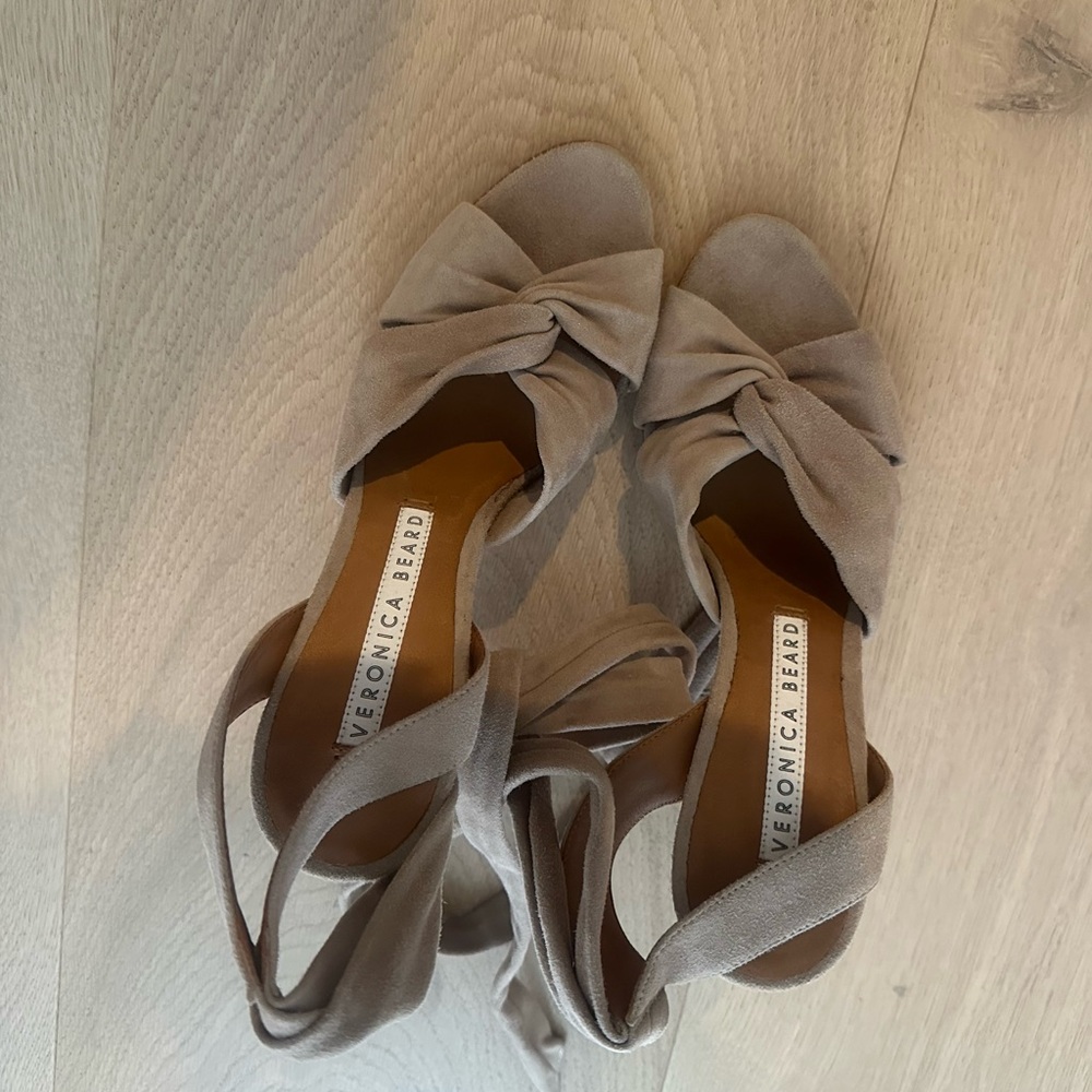 Veronica Beard Tan Sandals with Chic Knot Design